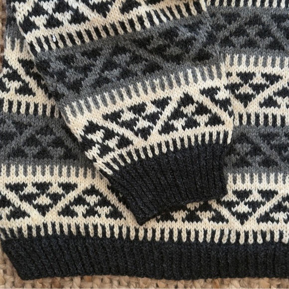 Vintage Black Gray Handmade 
Norwegian Geometric Wool Cardigan - Picture 9 of 11